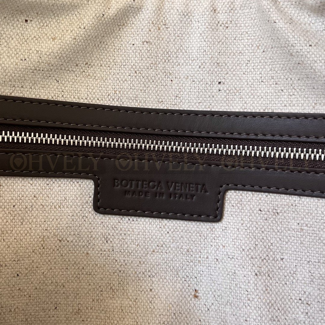 【 ZP버전 】BV 인트레치아토 바이컬러 가죽 브리프케이스 상품 썸네일