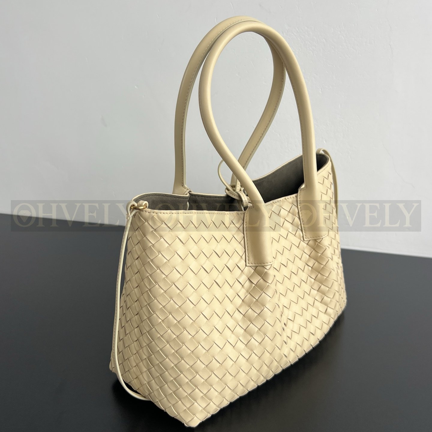 【 ZP버전 】BV 피나코테카 미디엄 토트백 모음 (6가지) 상품 썸네일
