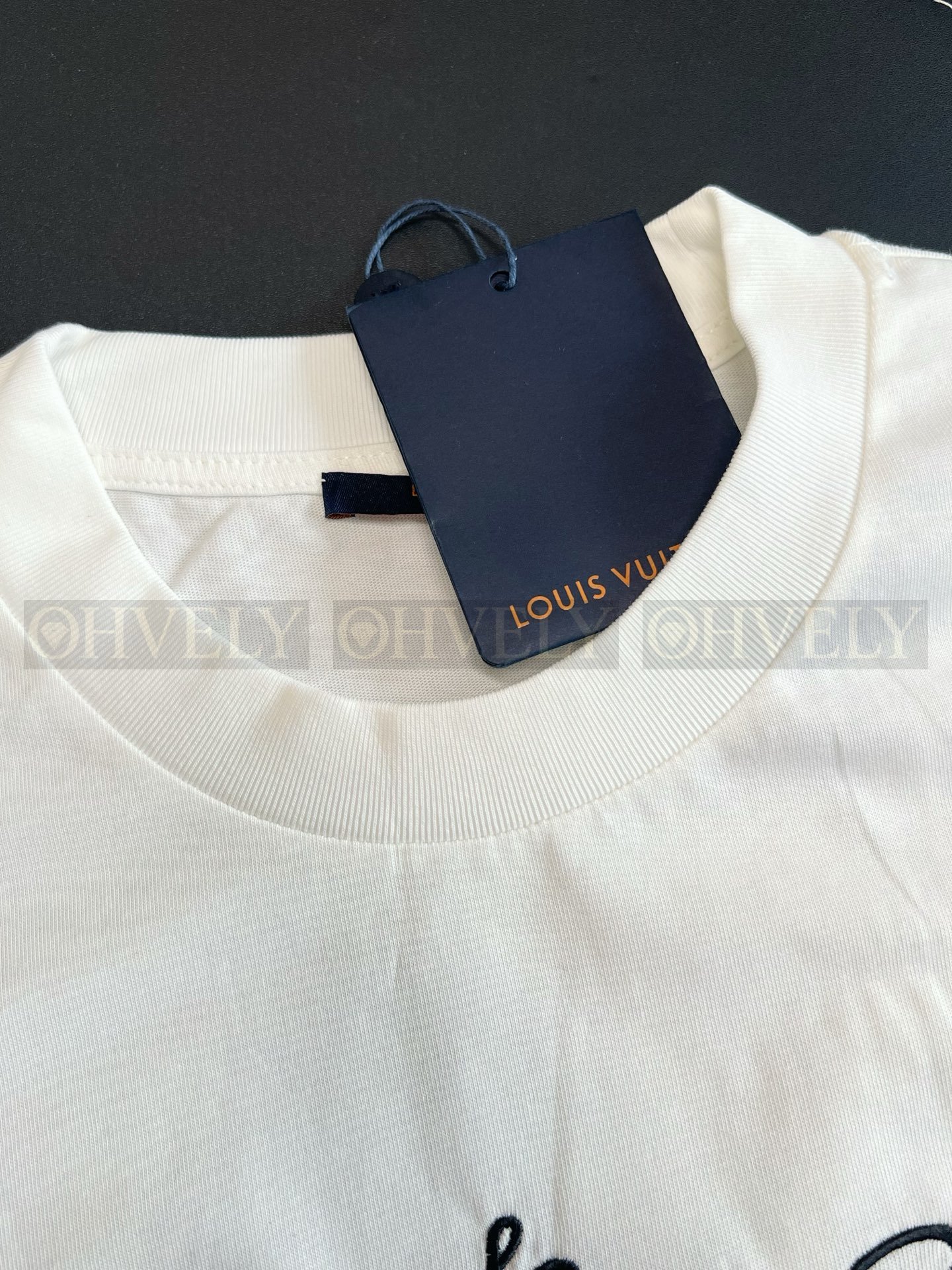 【 ZP버전 】LV 레터링 소라 프린팅 반팔 티셔츠 상품 썸네일