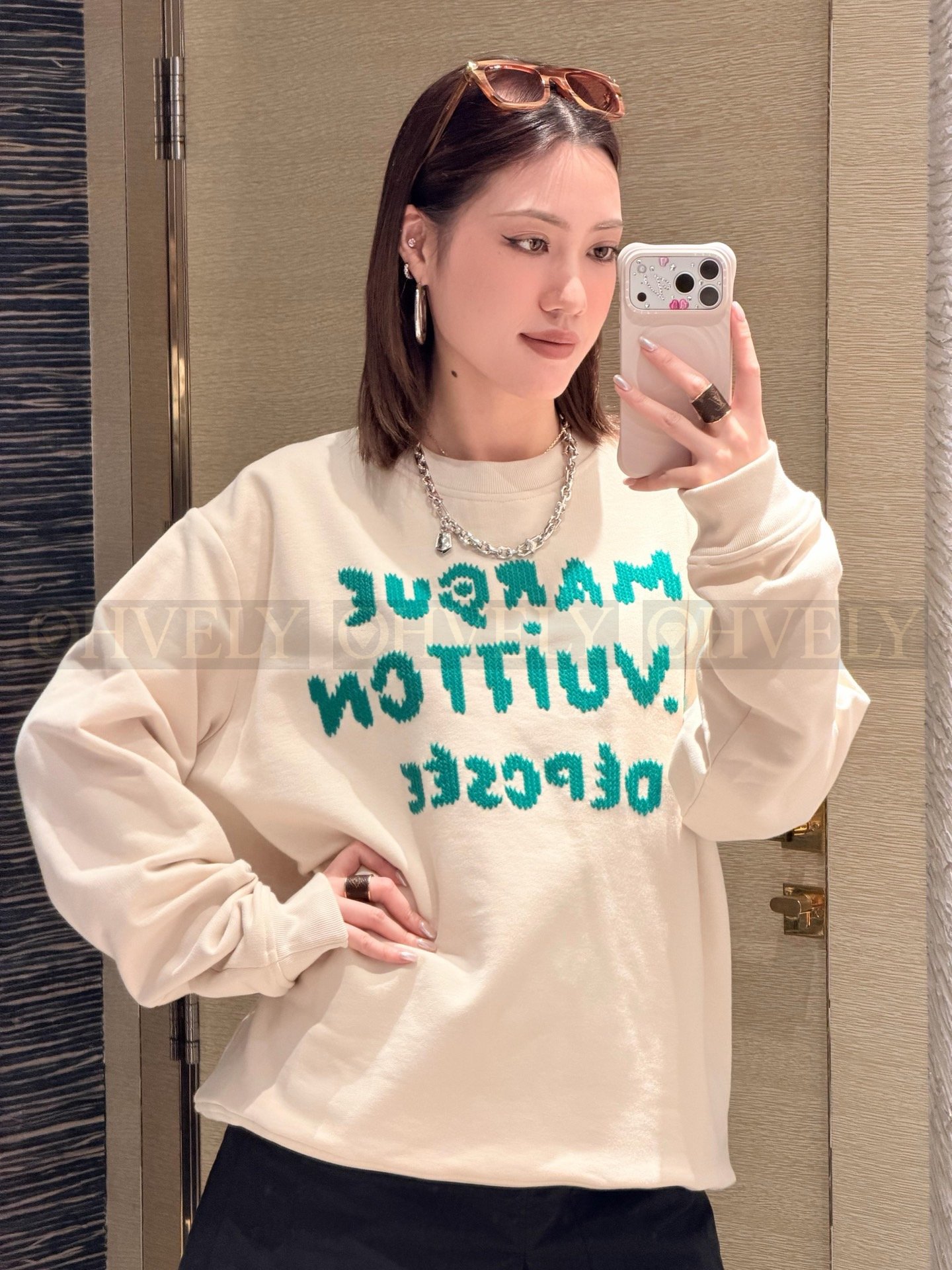 【 ZP버전 】LV 마르크 자수 로고 맨투맨 상품 썸네일