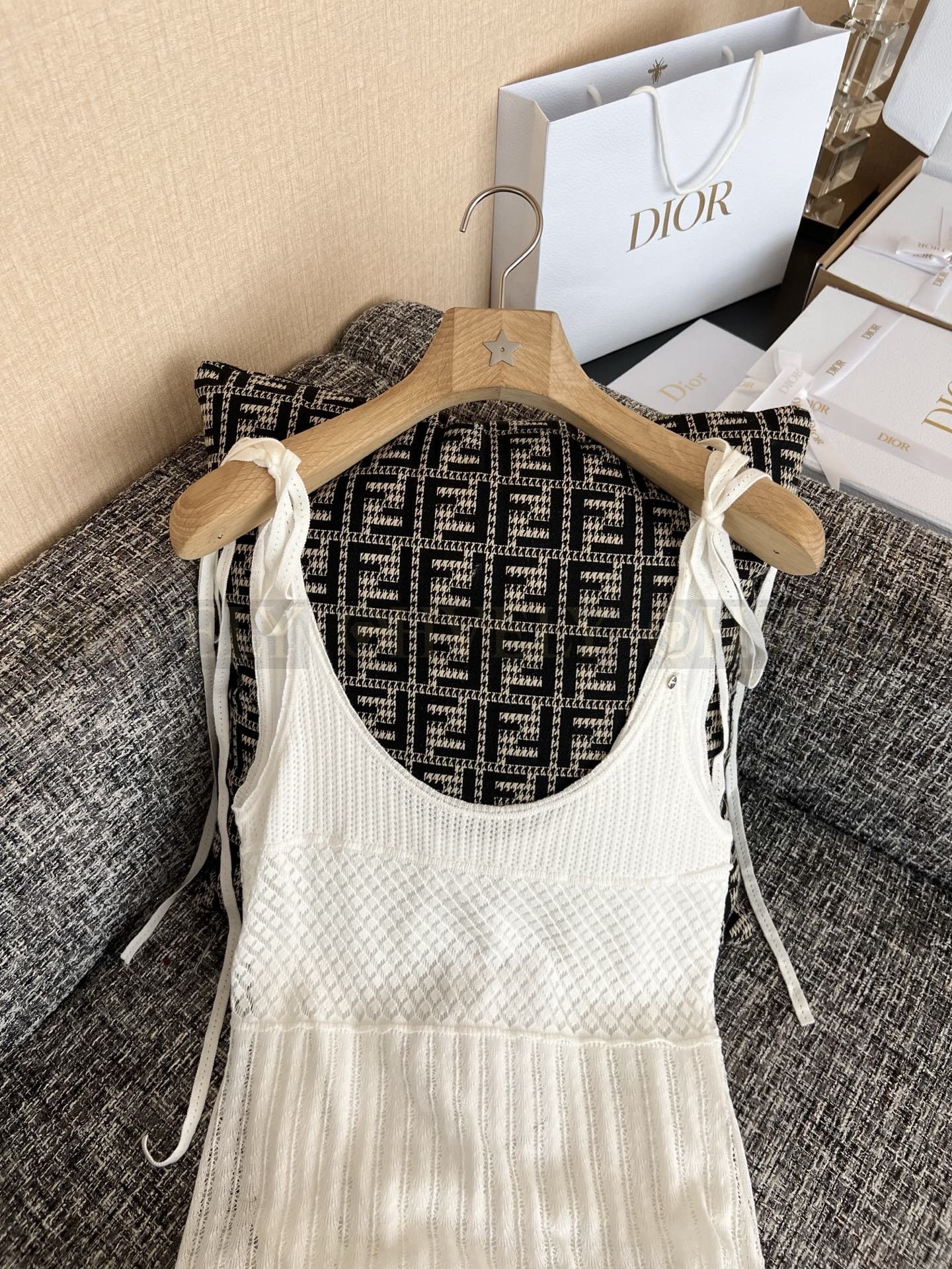【 ZP버전 】DI 펀칭 니트 끈원피스 상품 썸네일