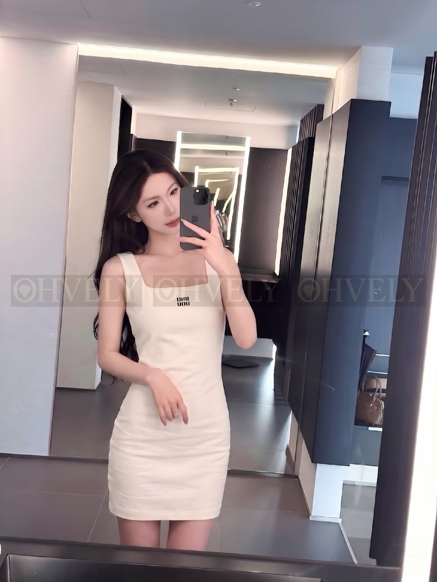 【 ZP버전 】MIU 화이트 슬림핏 원피스 상품 썸네일