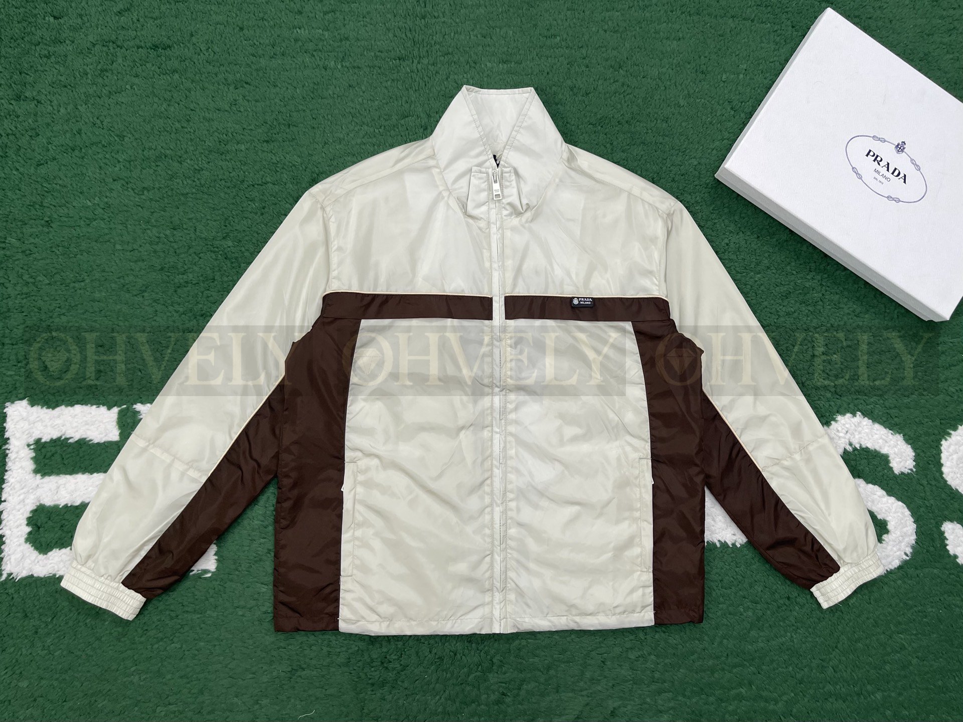 【 ZP버전 】P 배색 라인 디테일 집업 자켓 상품 썸네일