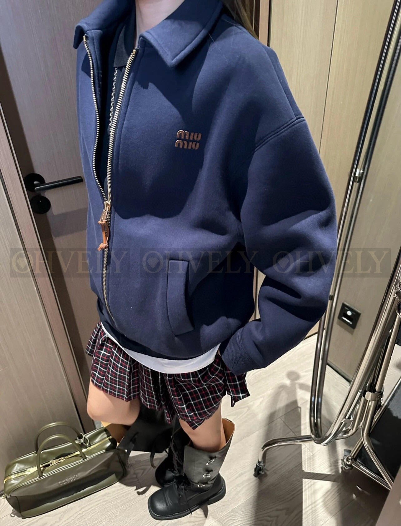 【 ZP버전 】MIU 스몰 자수 로고 집업 재킷 상품 썸네일