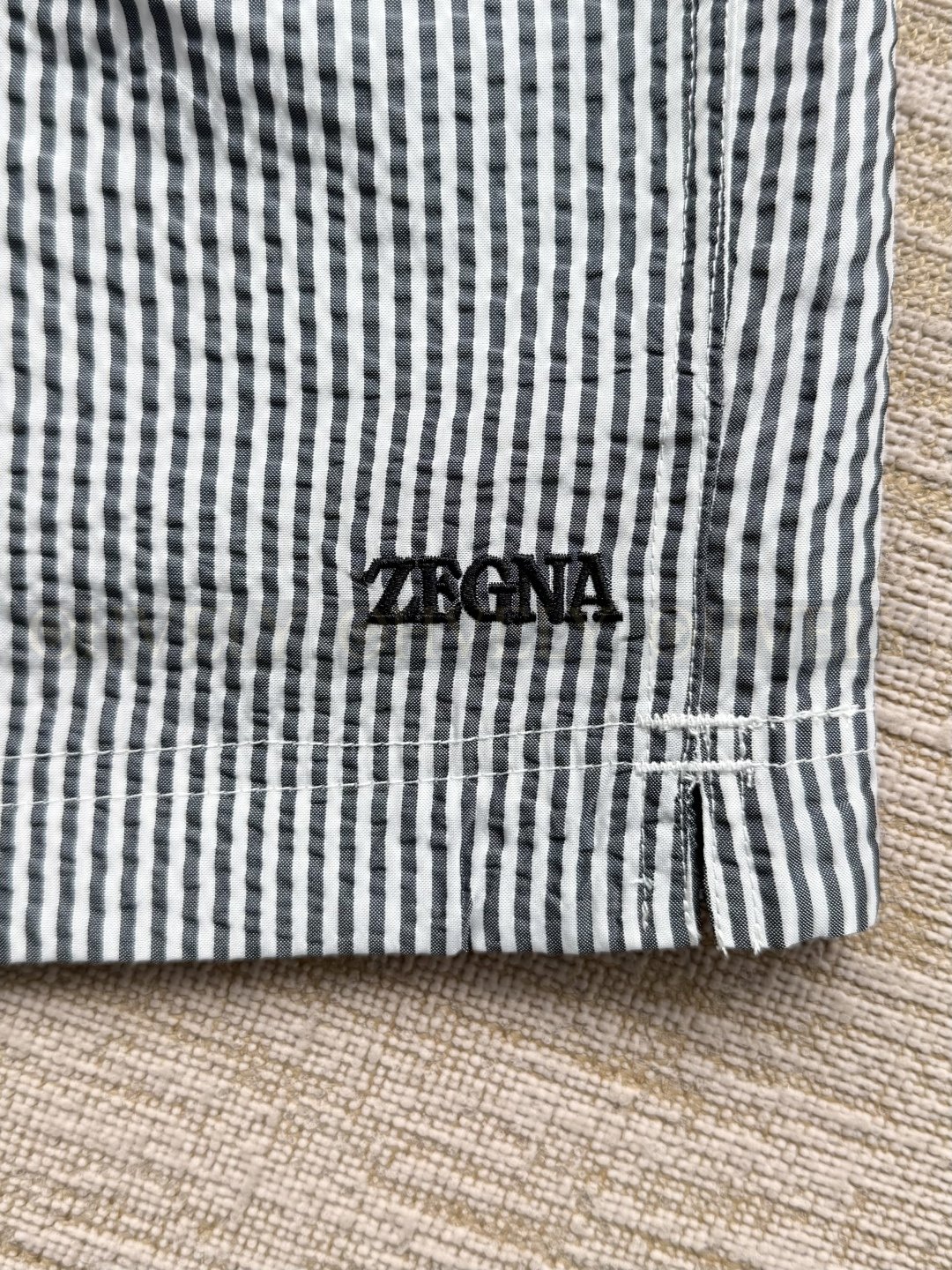 【 ZP버전 】ZE 자수 로고 스트라이프 드로스트링 숏팬츠 상품 썸네일