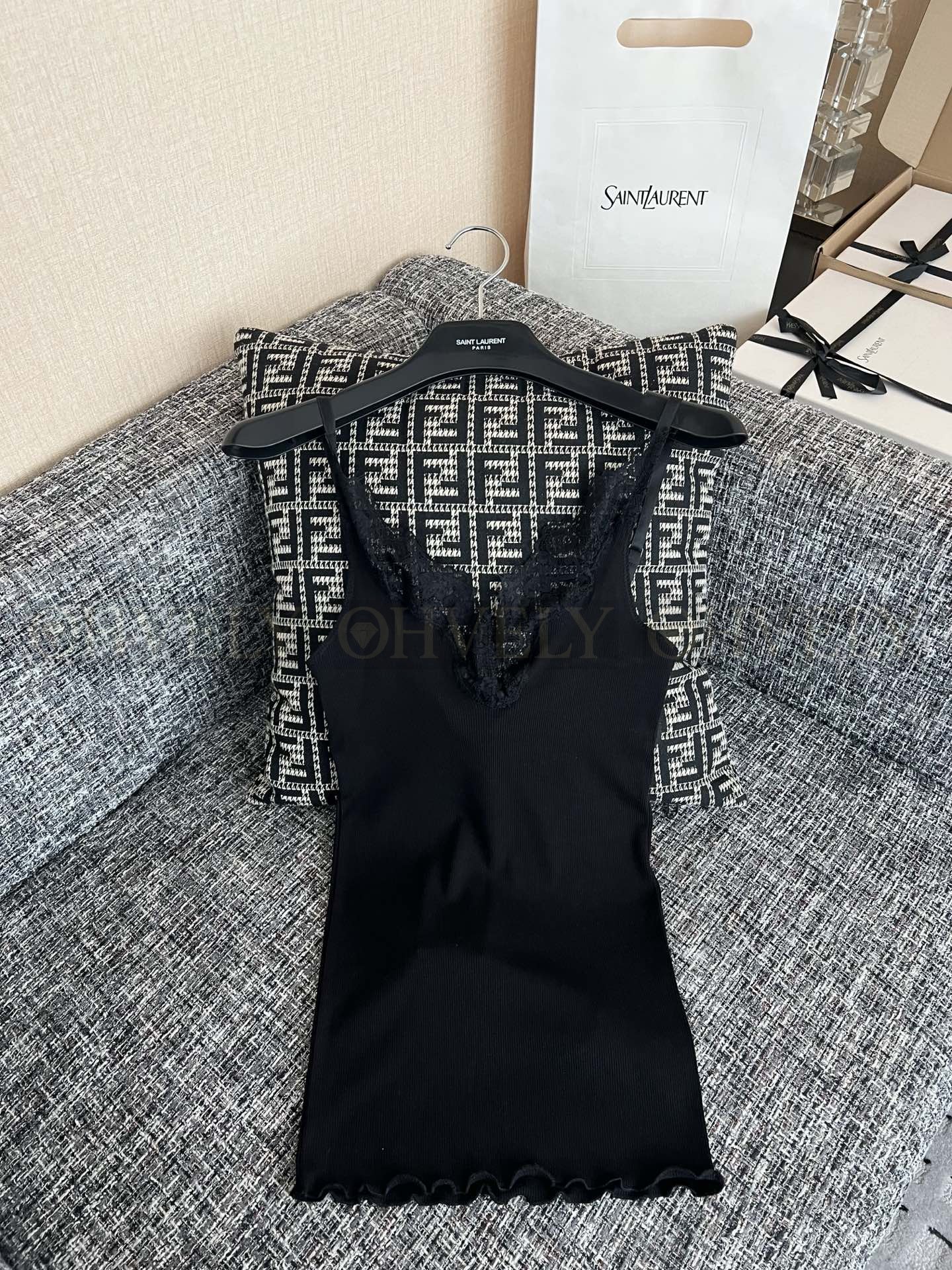 【 ZP버전 】YSL 레이스 레이시 브이넥 뷔스티에 나시 상품 썸네일