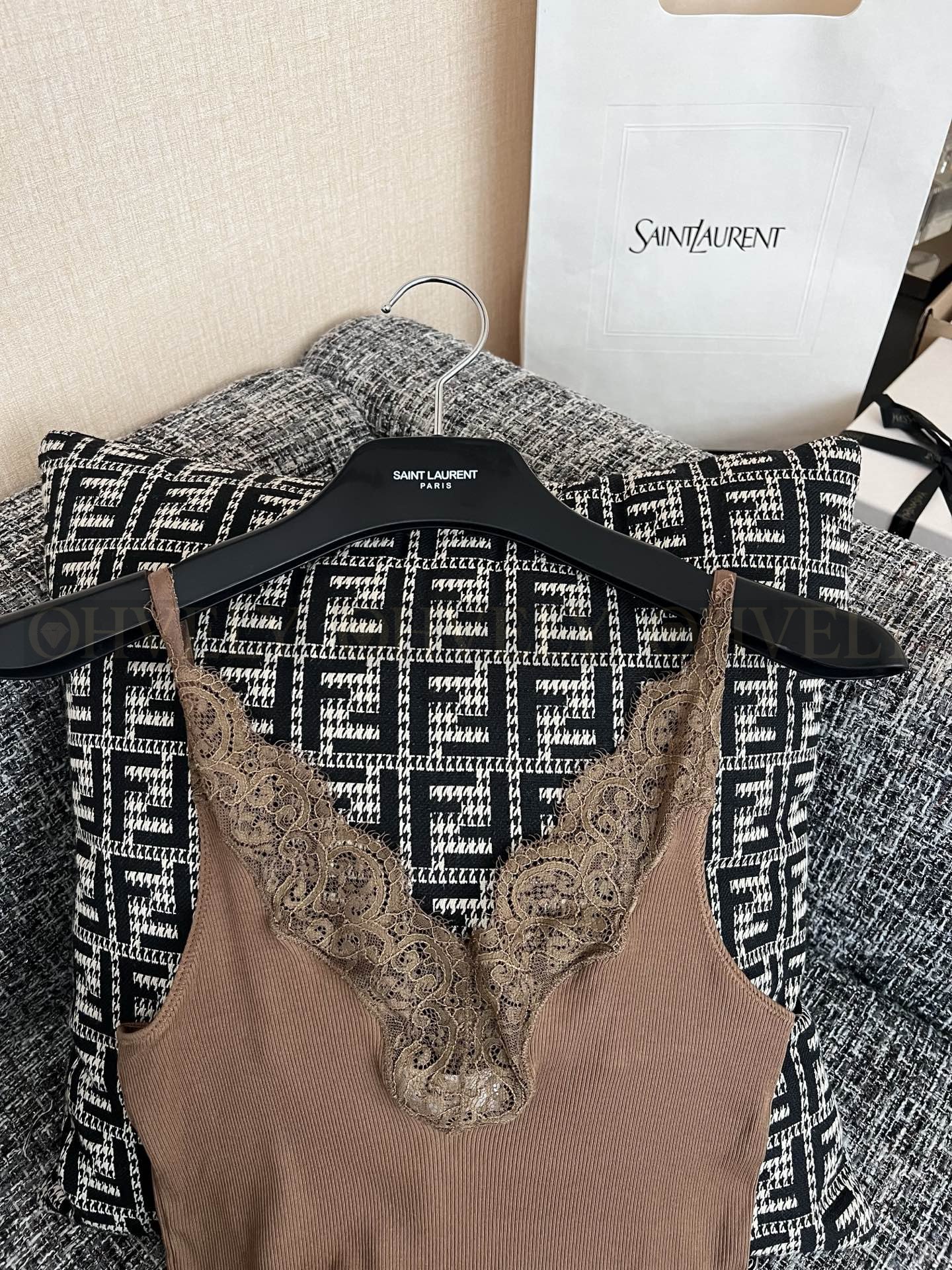 【 ZP버전 】YSL 레이스 레이시 브이넥 뷔스티에 나시 상품 썸네일