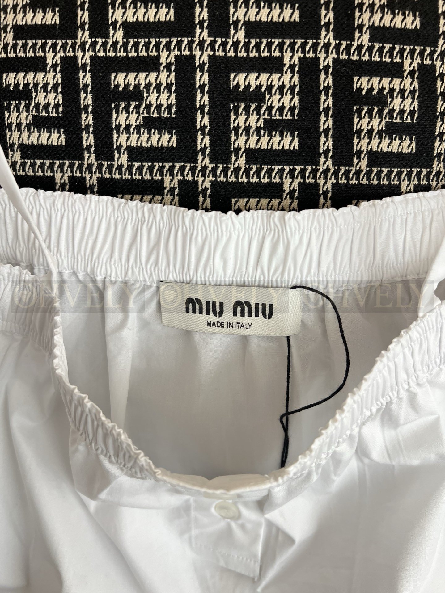 【 ZP버전 】MIU 화이트 크롭 슬리브리스 뷔스티에 탑 상품 썸네일