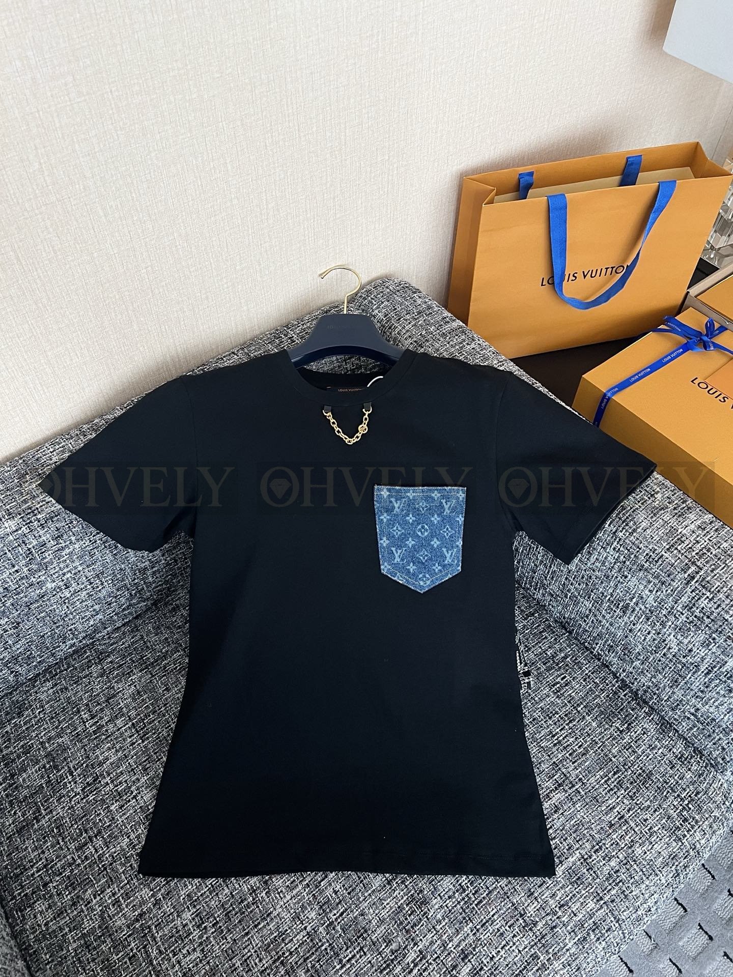 【 ZP버전 】LV 모노그램 데님 포켓 T셔츠 상품 썸네일