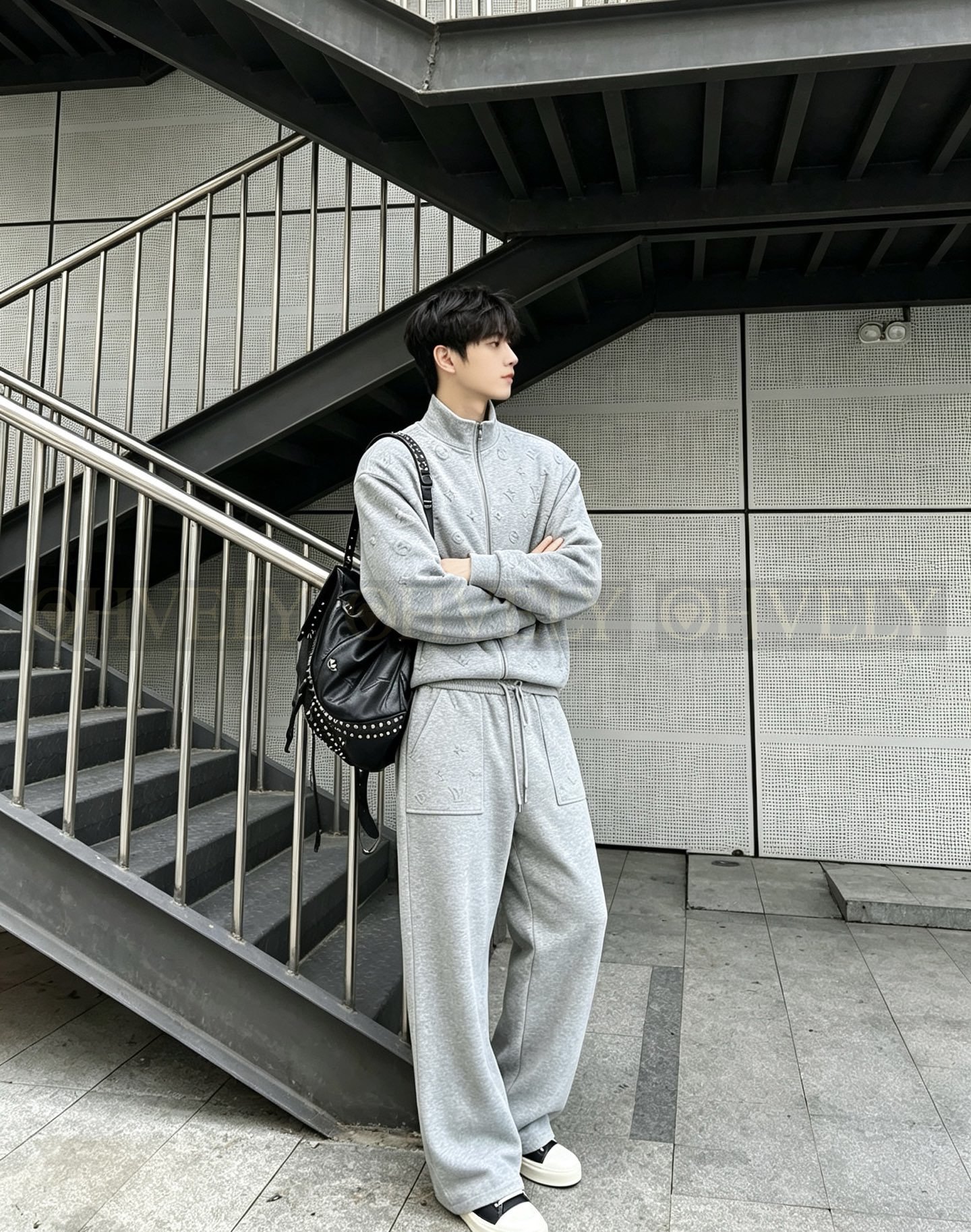 【 ZP버전 】LV 엔보스 로고 엠보싱 트랙 셋업 상품 썸네일