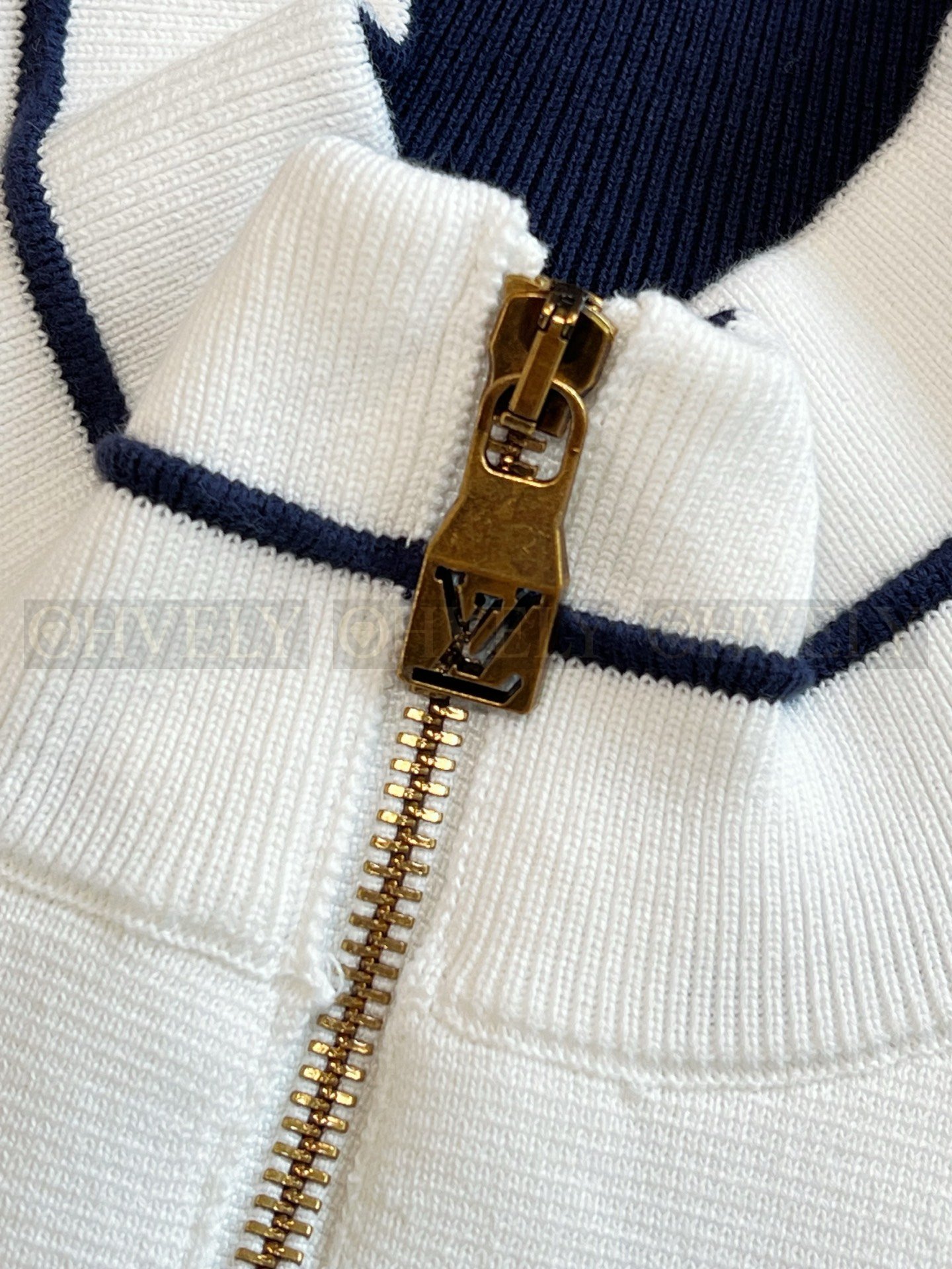 【 ZP버전 】LV 임브로이더리 로고 컬러블록 아우터 상품 썸네일