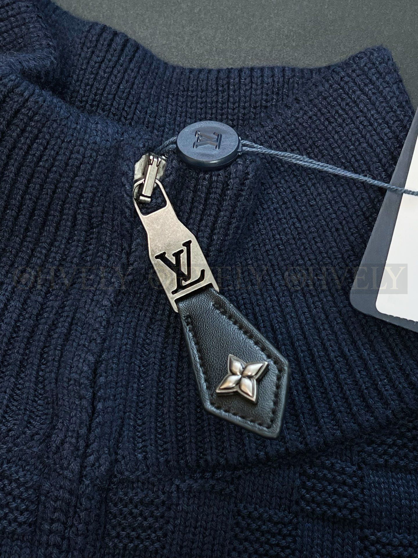 【 ZP버전 】 LV 다미에 체크 하프집업 니트 스웨터 상품 썸네일