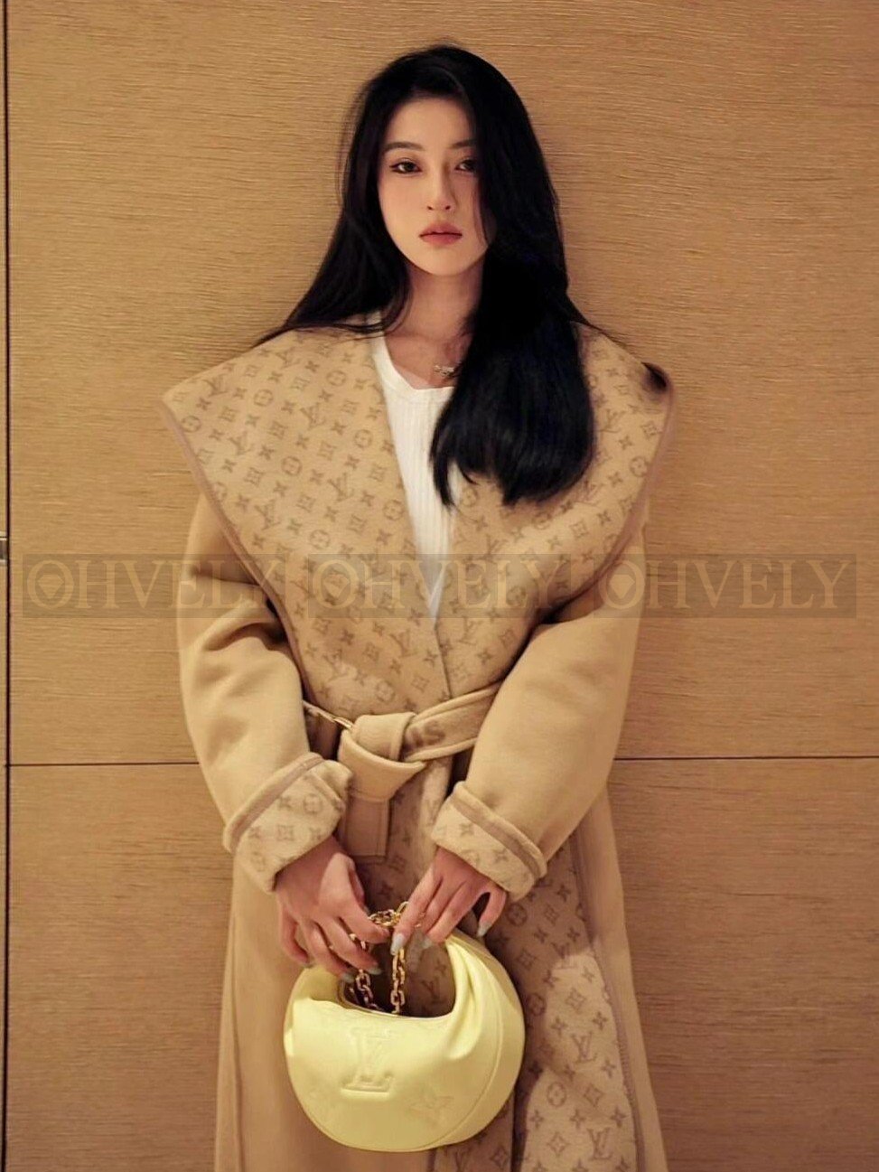【 ZP버전 】LV 모노그램 벨티드 후드 랩 코트