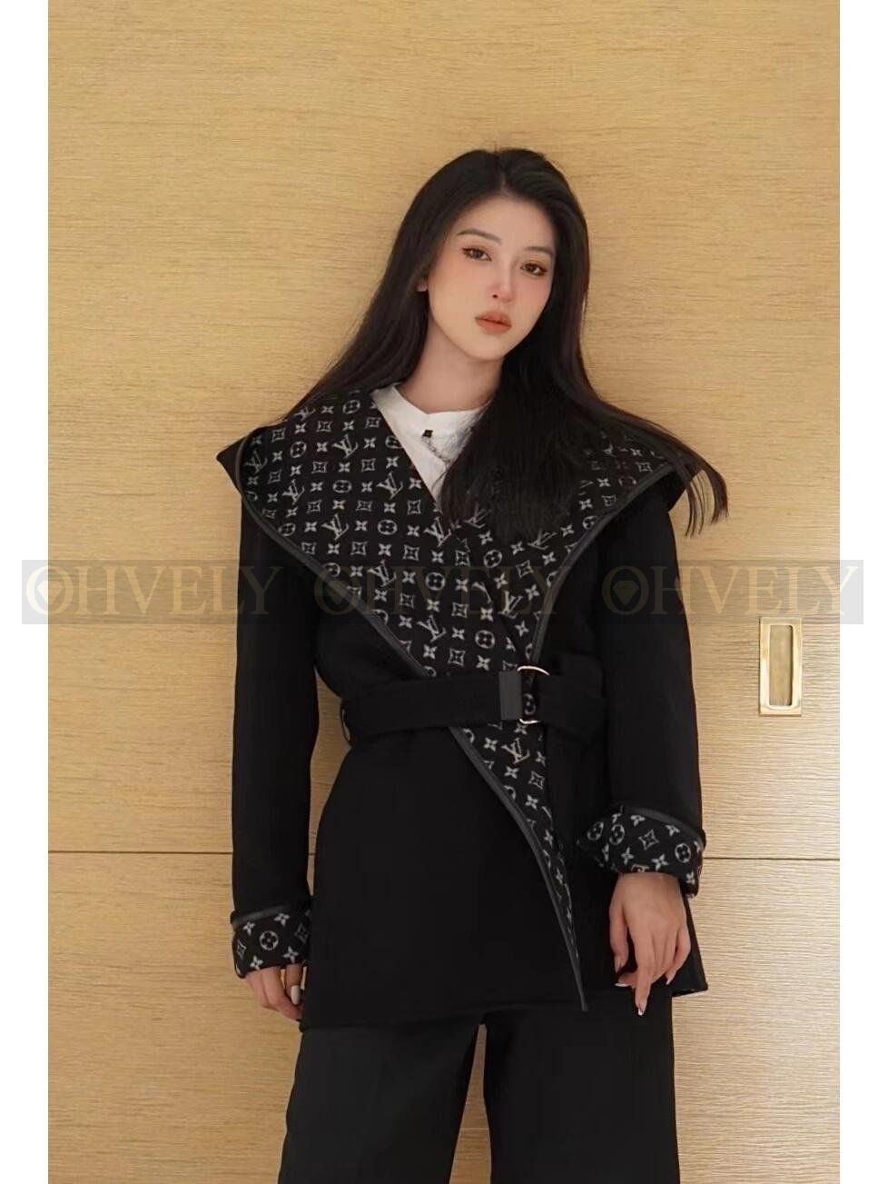 【 ZP버전 】LV 벨티드 랩 숏 코트 상품 썸네일