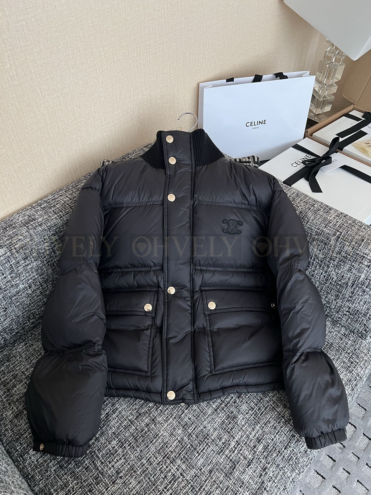 【 ZP버전 】CEL 블랙 하이넥 다운 점퍼 상품 썸네일