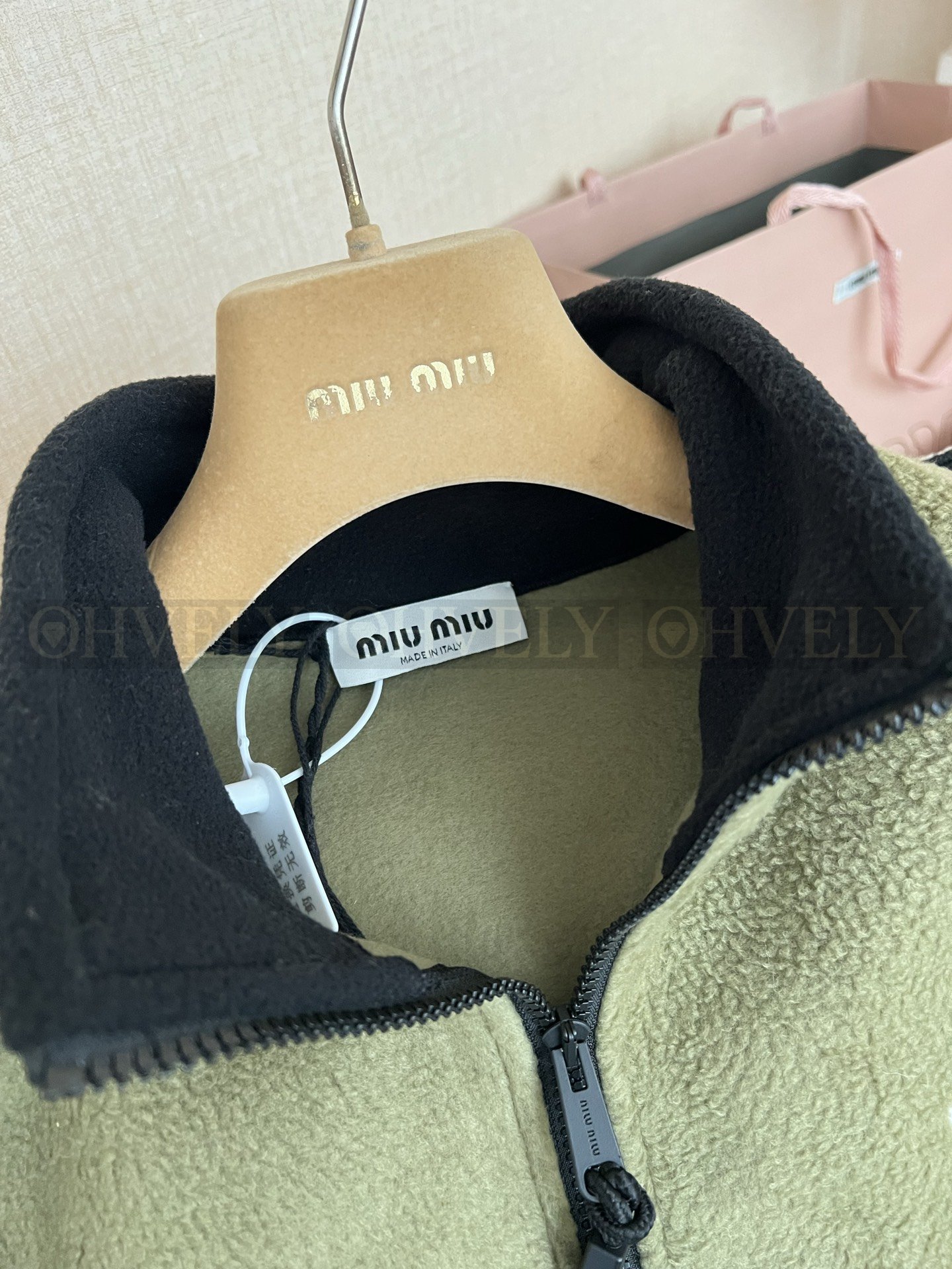 【 ZP버전 】MIU 로고 자수 플리스 집업 자켓 상품 썸네일