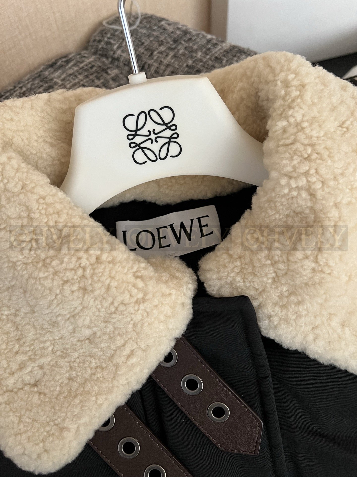 【 ZP버전 】LOW 퍼 카라 패치 블랙 다운 베스트 상품 썸네일