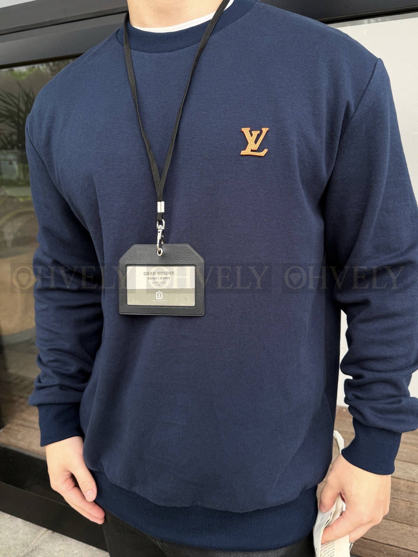 【 ZP버전 】LV 크루넥 로고 맨투맨 상품 썸네일
