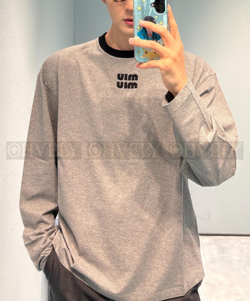 【 ZP버전 】MIU 자수 로고 이너 긴팔 티셔츠 상품 썸네일